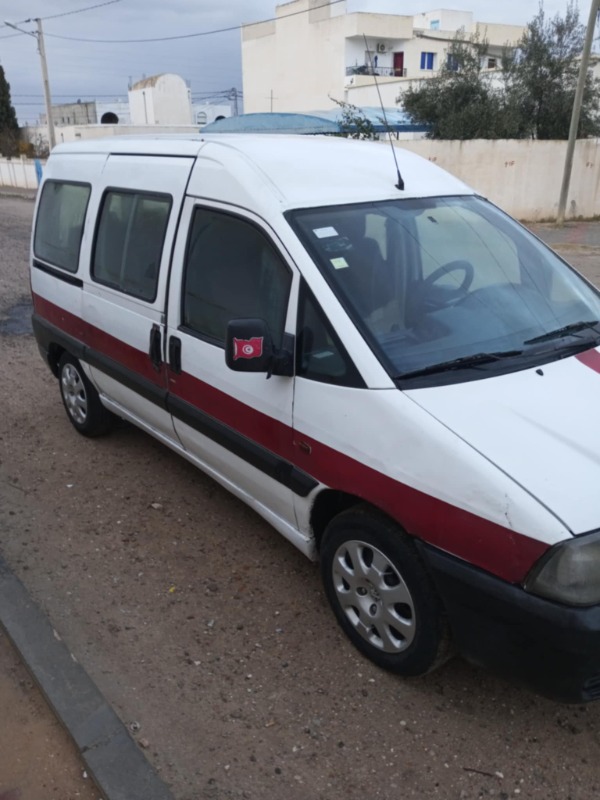 Peugeot Expert Diesel 2004 à Mahdia - Photo 1