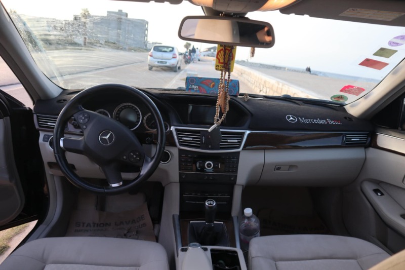 Mercedes Classe E Diesel 2010 à Mahdia - Photo 3