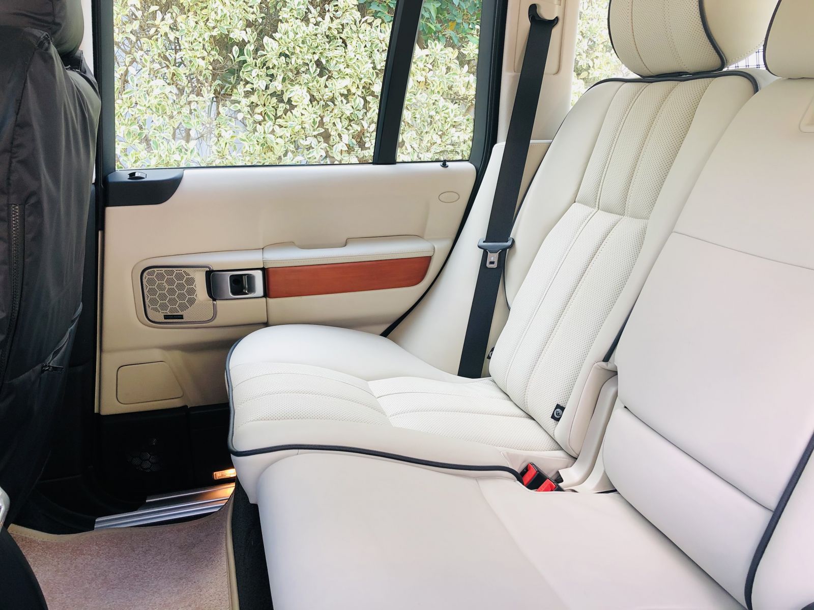 Land Rover Range Rover à Ariana - Photo 4