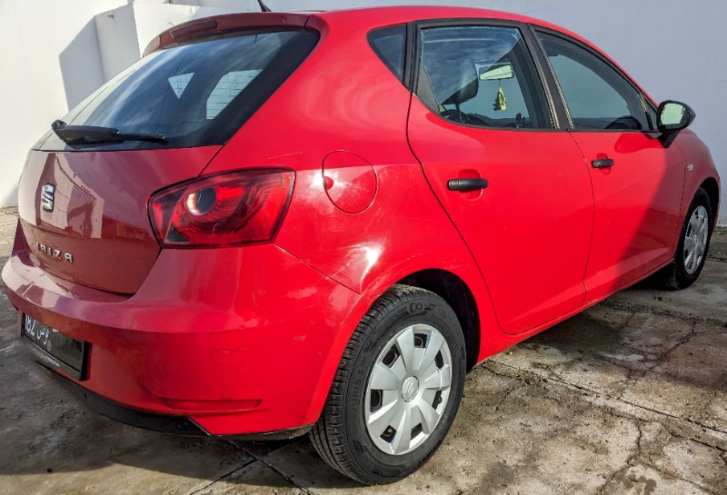 Seat Ibiza Essence 2015 à Monastir - Photo 1