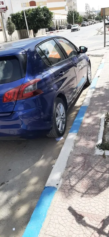 Peugeot 308 Essence 2019 à Bizerte - Photo 6