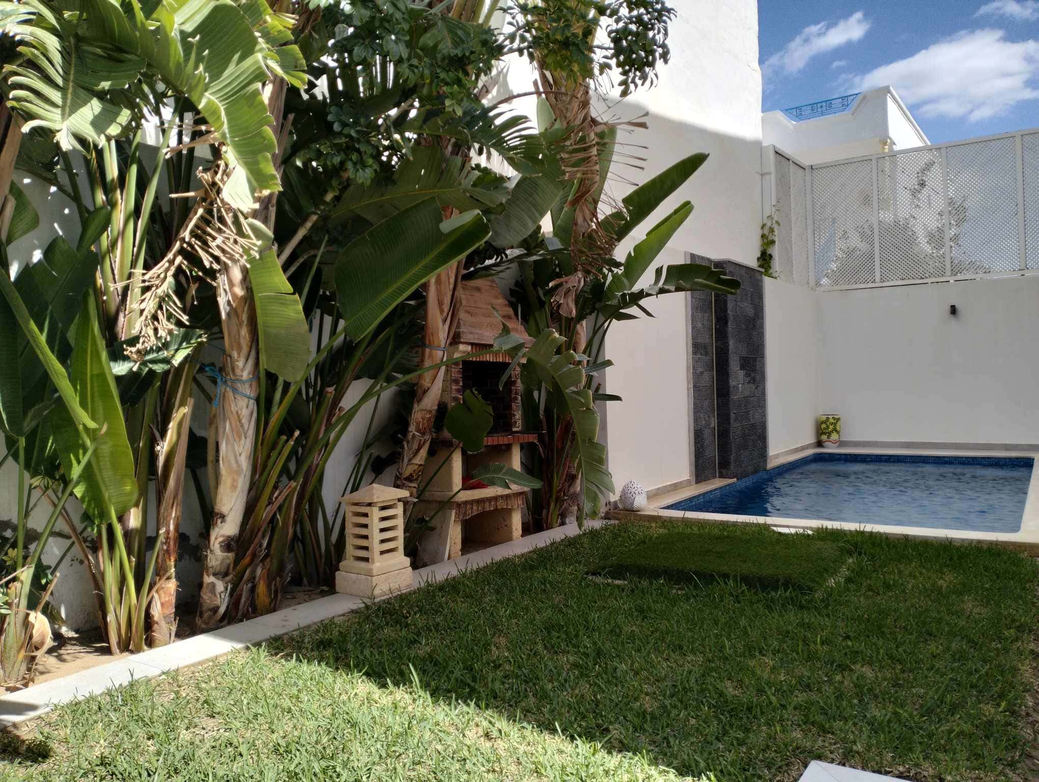  À vendre : Maison S+4 style arabesque en plein centre de Béni Khiar, Nabeul 