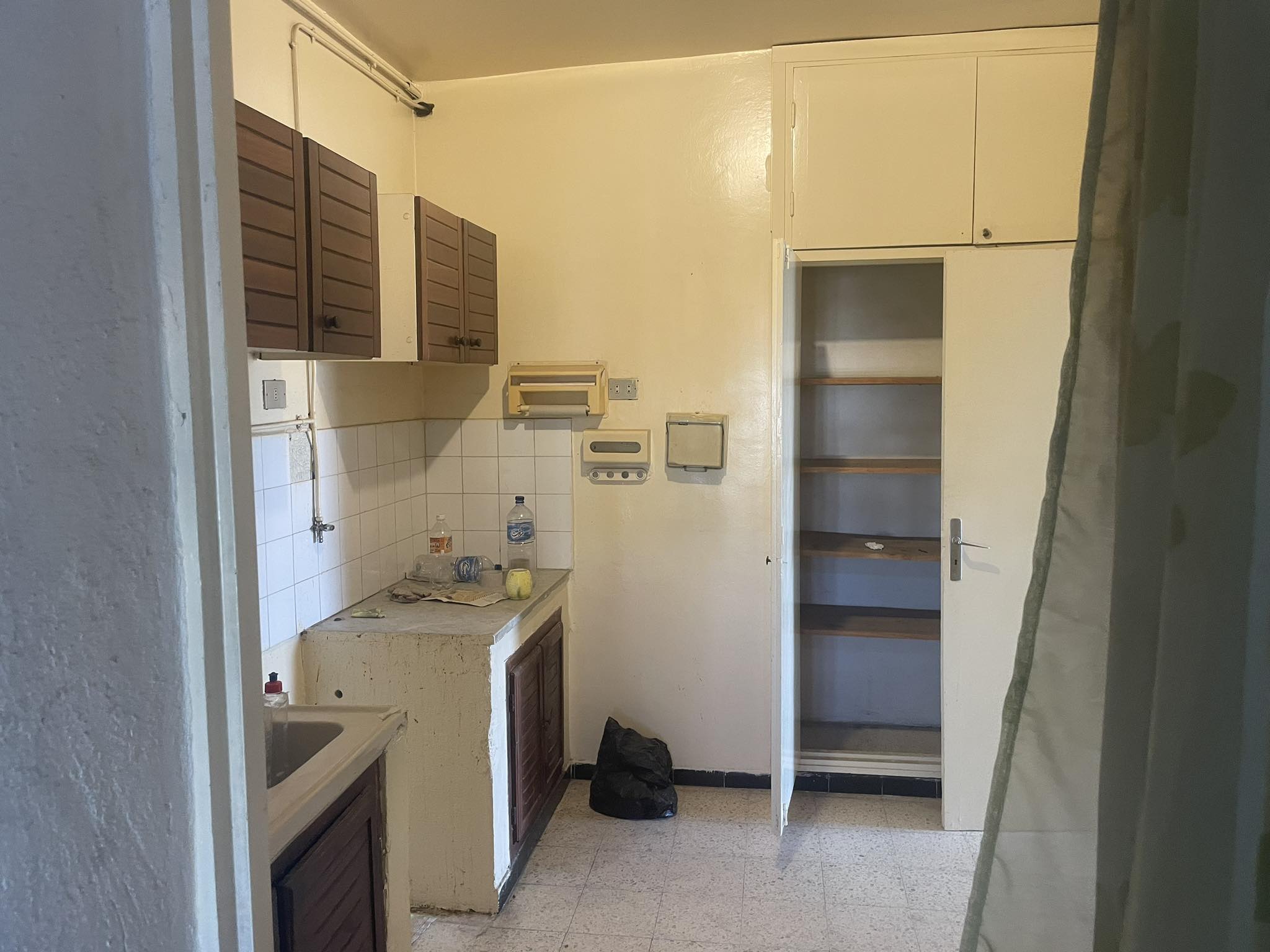     Un appartement à cit à Tunis - Photo 4