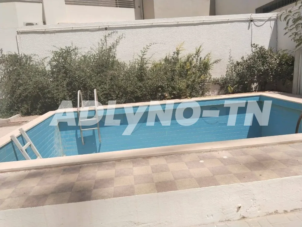 A vendre villa de 420 m² sur un terrain de 816 m² à Sfax 1.5 km Route Tunis à Sfax - Photo 4