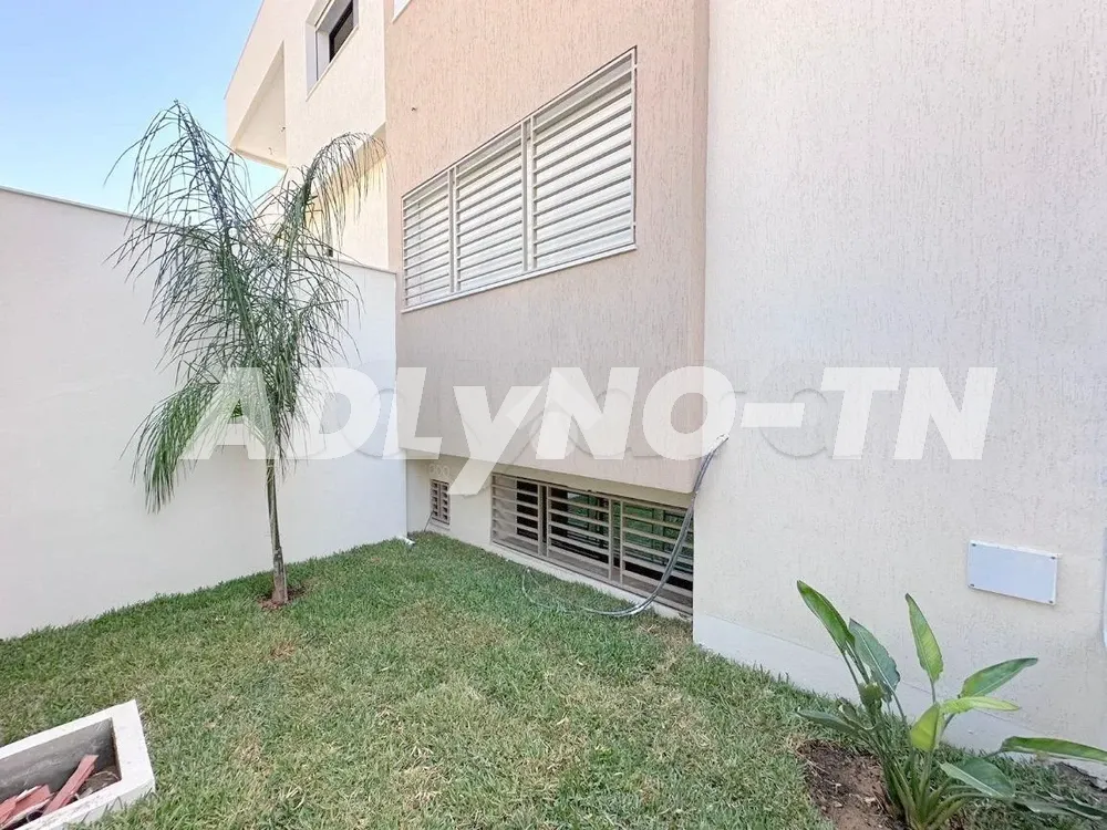 Villa jumelée en location à Ariana - Photo 1