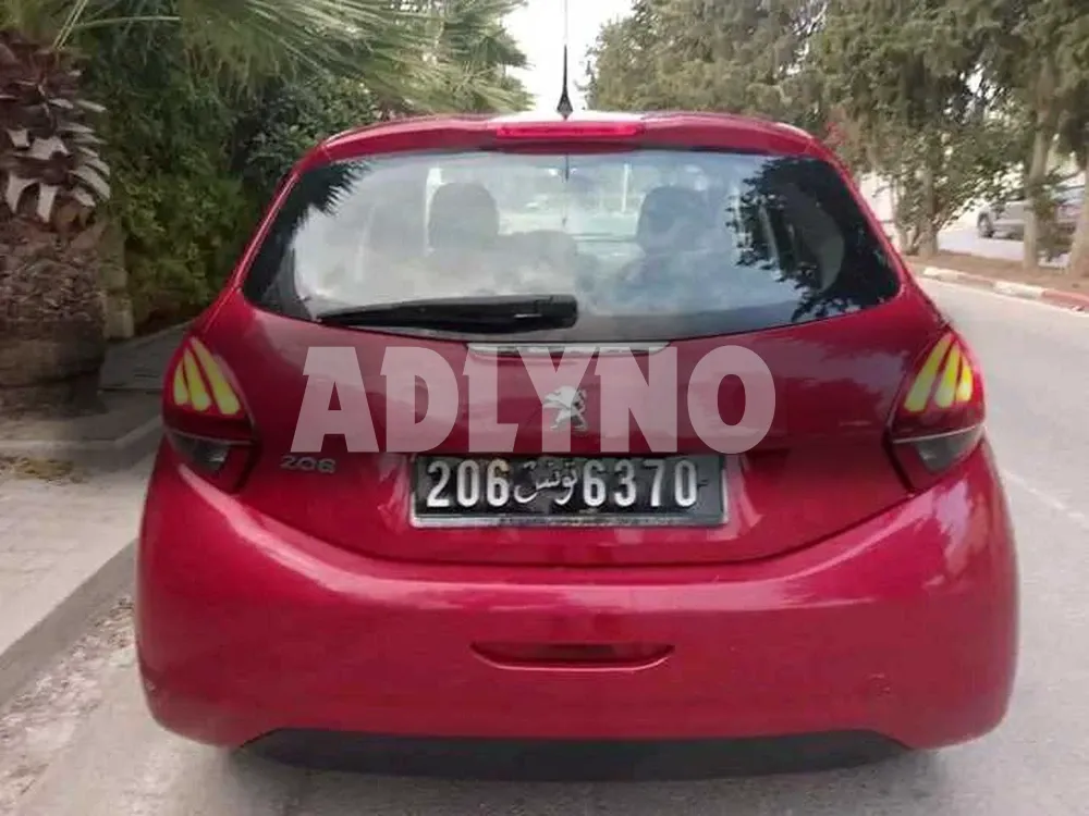 PEUGEOT 208 PREMIÈRE MAIN TRÈS PROPRE à Bizerte - Photo 5