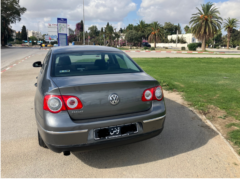 Volkswagen Passat Essence 2008 à Tunis - Photo 1
