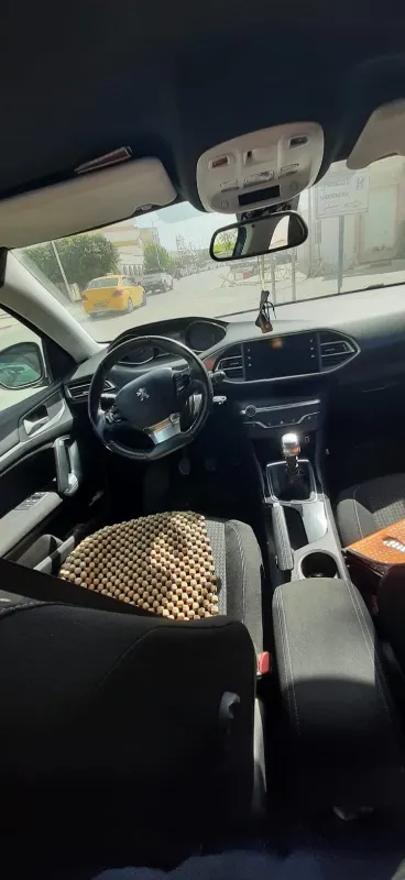 Peugeot 308 Essence 2019 à Bizerte - Photo 5