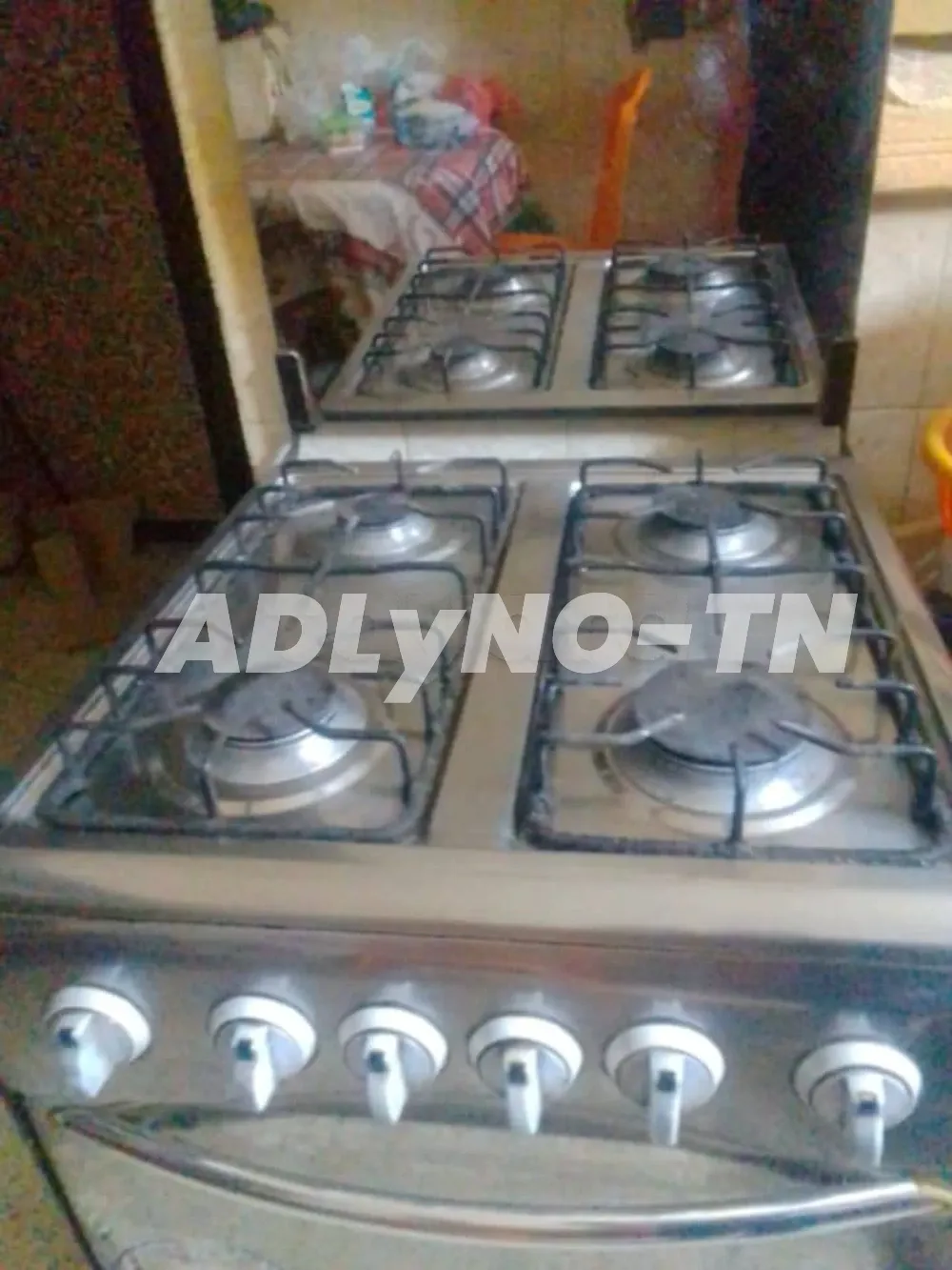 cuisinière en très bonne état comme neuve à Tunis - Photo 1