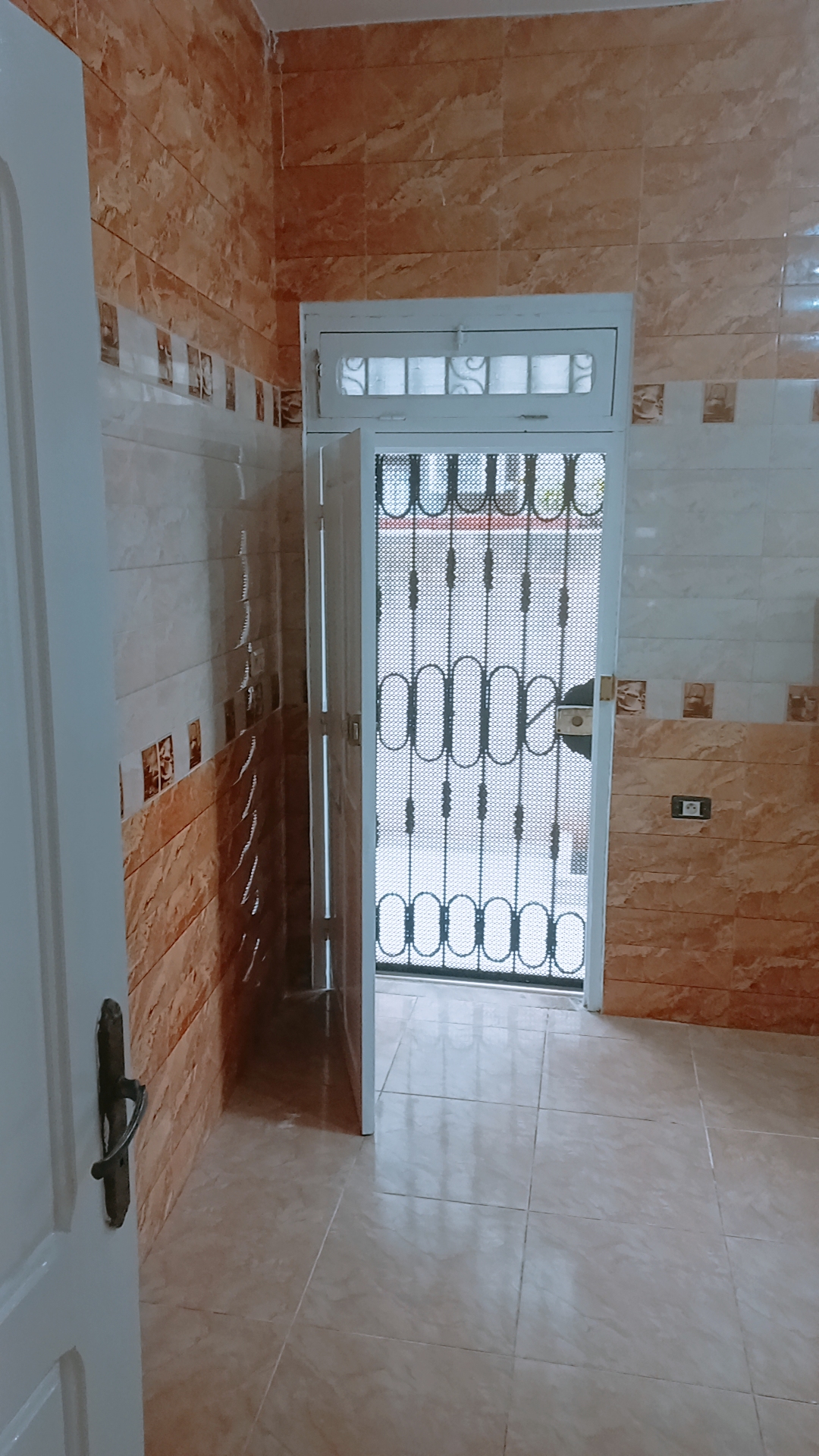   Maison entrée indépendan à Tunis - Photo 3