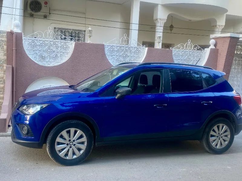 Seat Arona Essence 1.6 à Kairouan - Photo 9