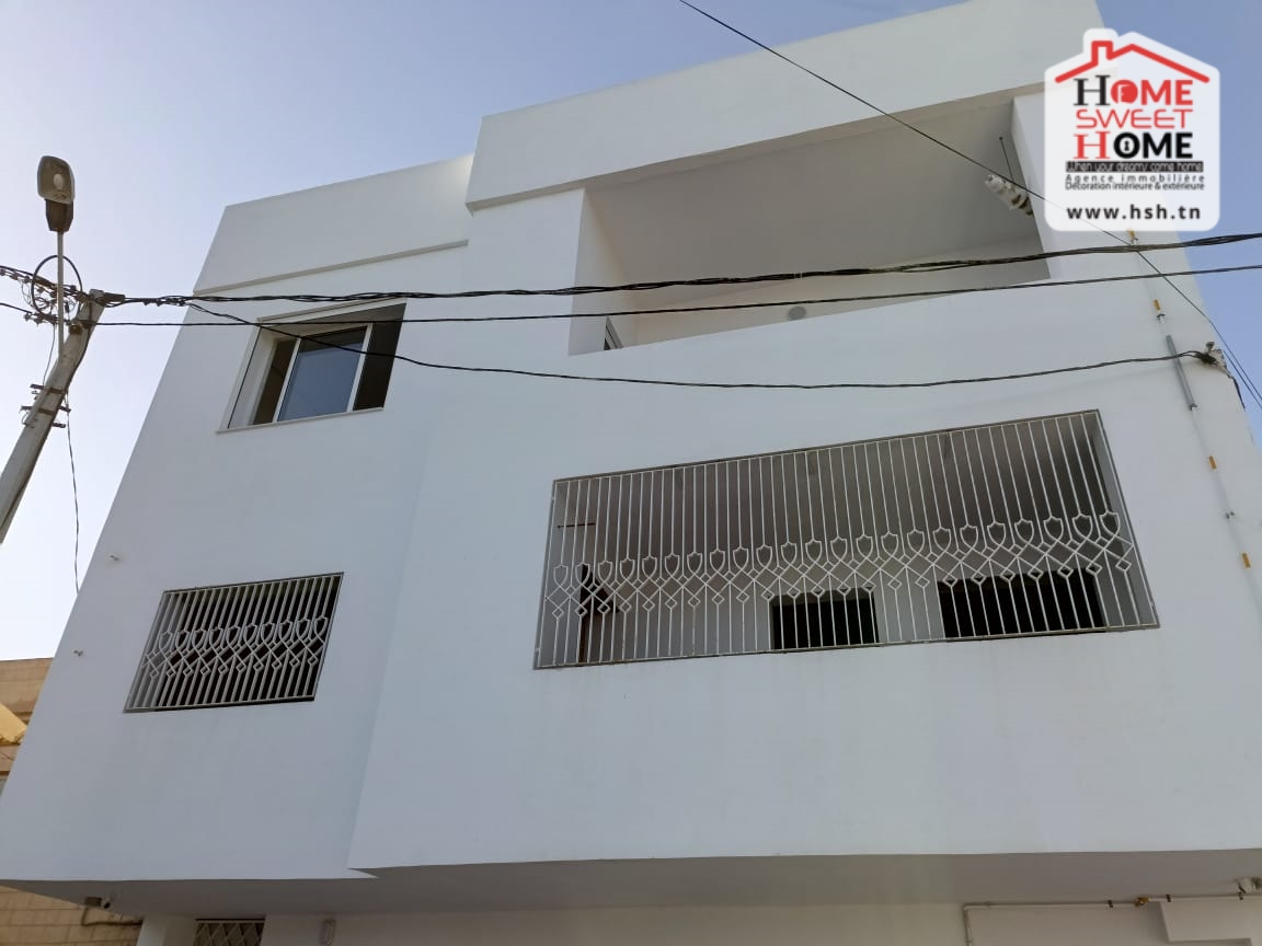     Immeuble zaria à car à Tunis - Photo 1