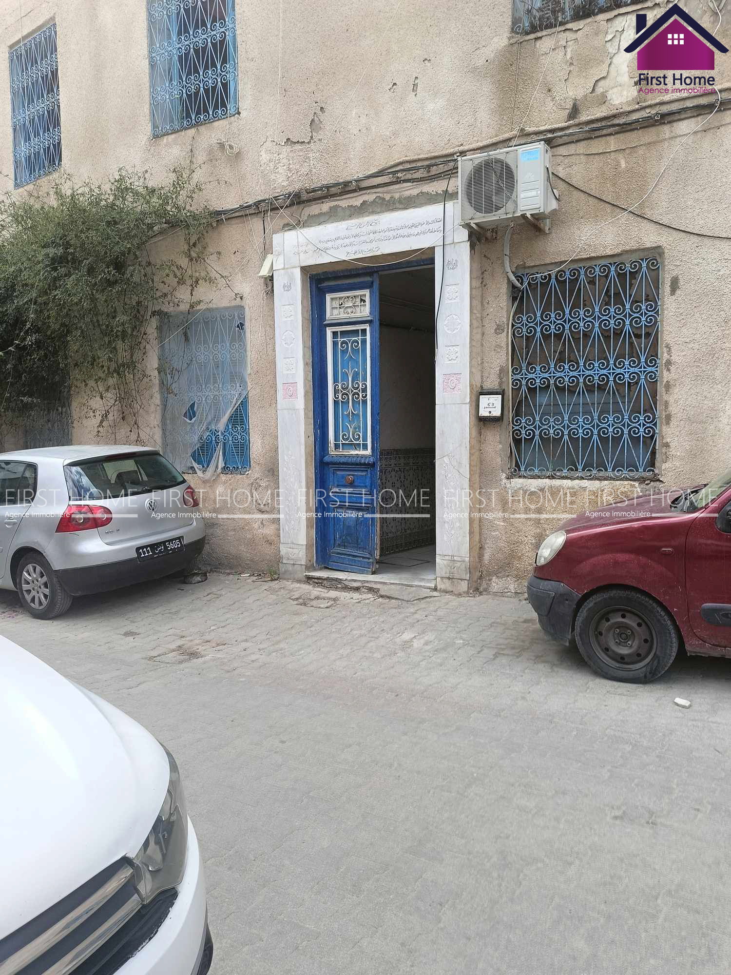    Un immeuble r1 à bab bha à Tunis - Photo 1