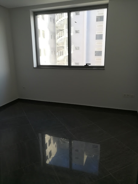    Bureau 107 m hall plus 3 à Tunis - Photo 1