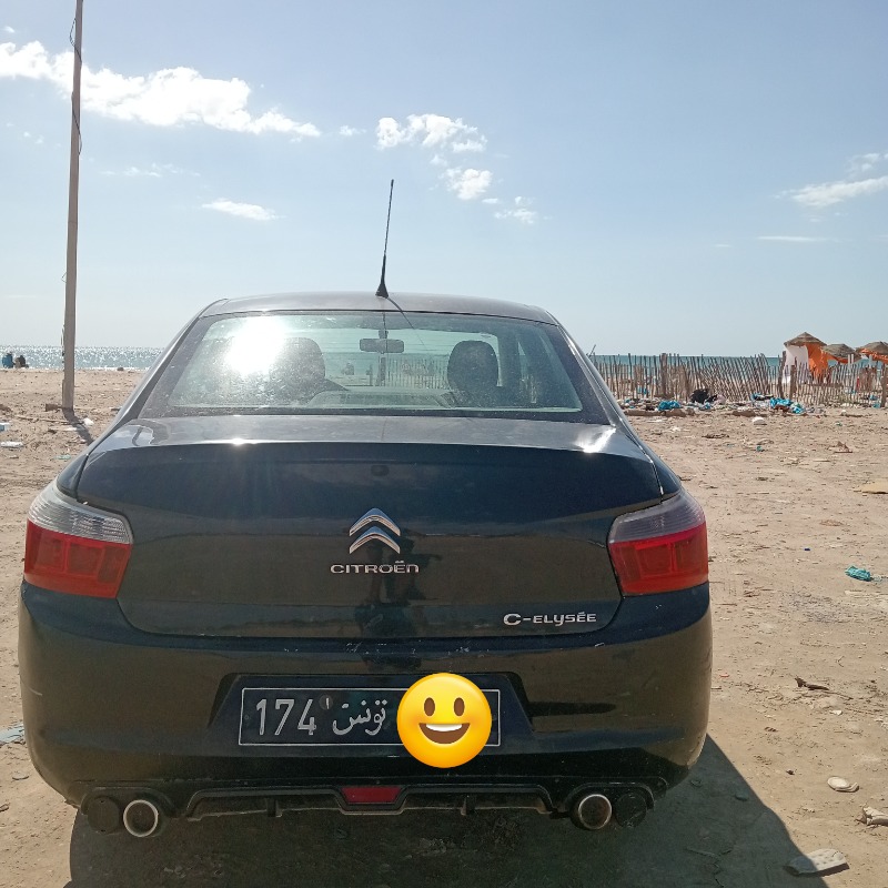 Citroen C3 Essence 2014 à Sfax - Photo 2