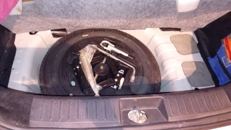 Mahindra KUV 100 Essence 2020 à Manouba - Photo 8