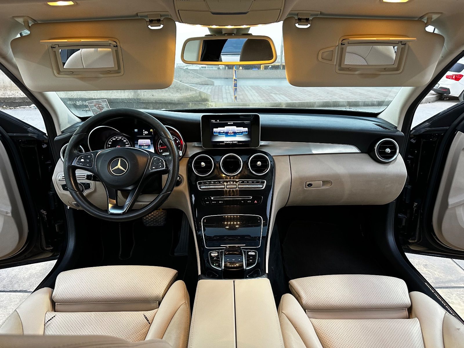 Mercedes-Benz Classe C Avantgarde à Tunis - Photo 1