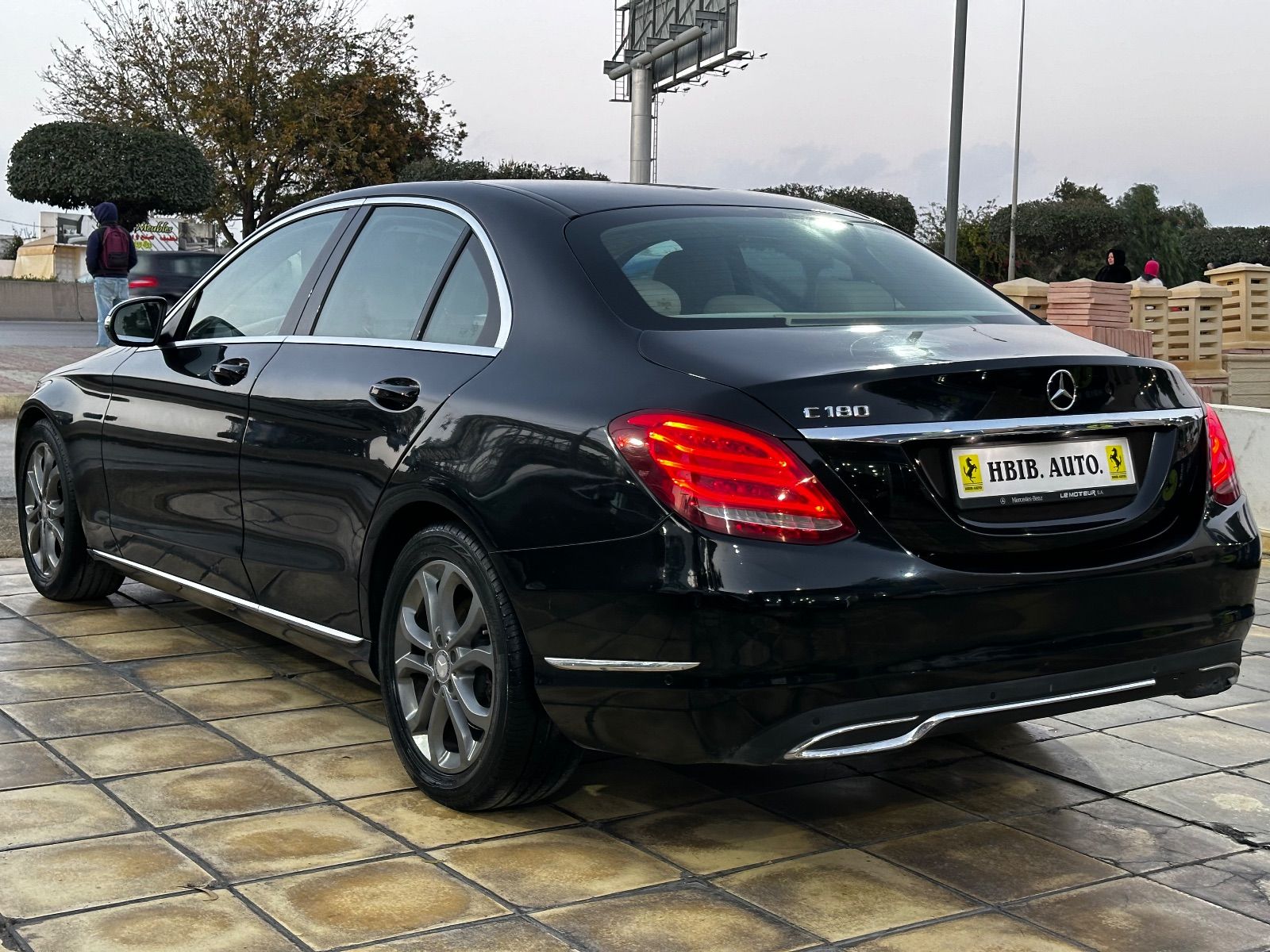 Mercedes-Benz Classe C Avantgarde à Tunis - Photo 12
