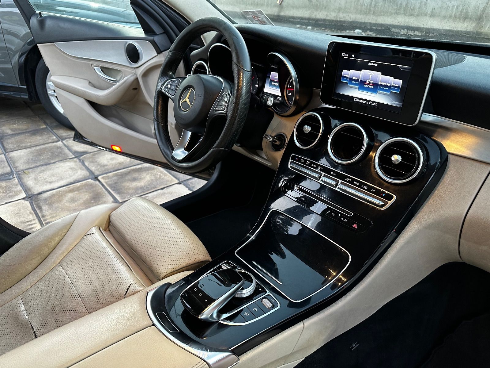 Mercedes-Benz Classe C Avantgarde à Tunis - Photo 16
