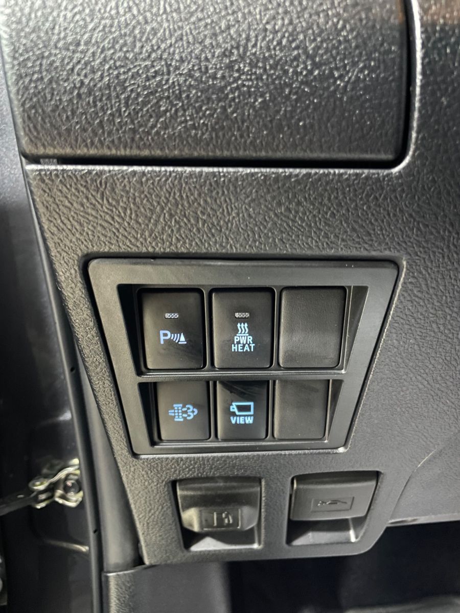 Toyota Hilux Double Cabine à Ben Arous - Photo 6