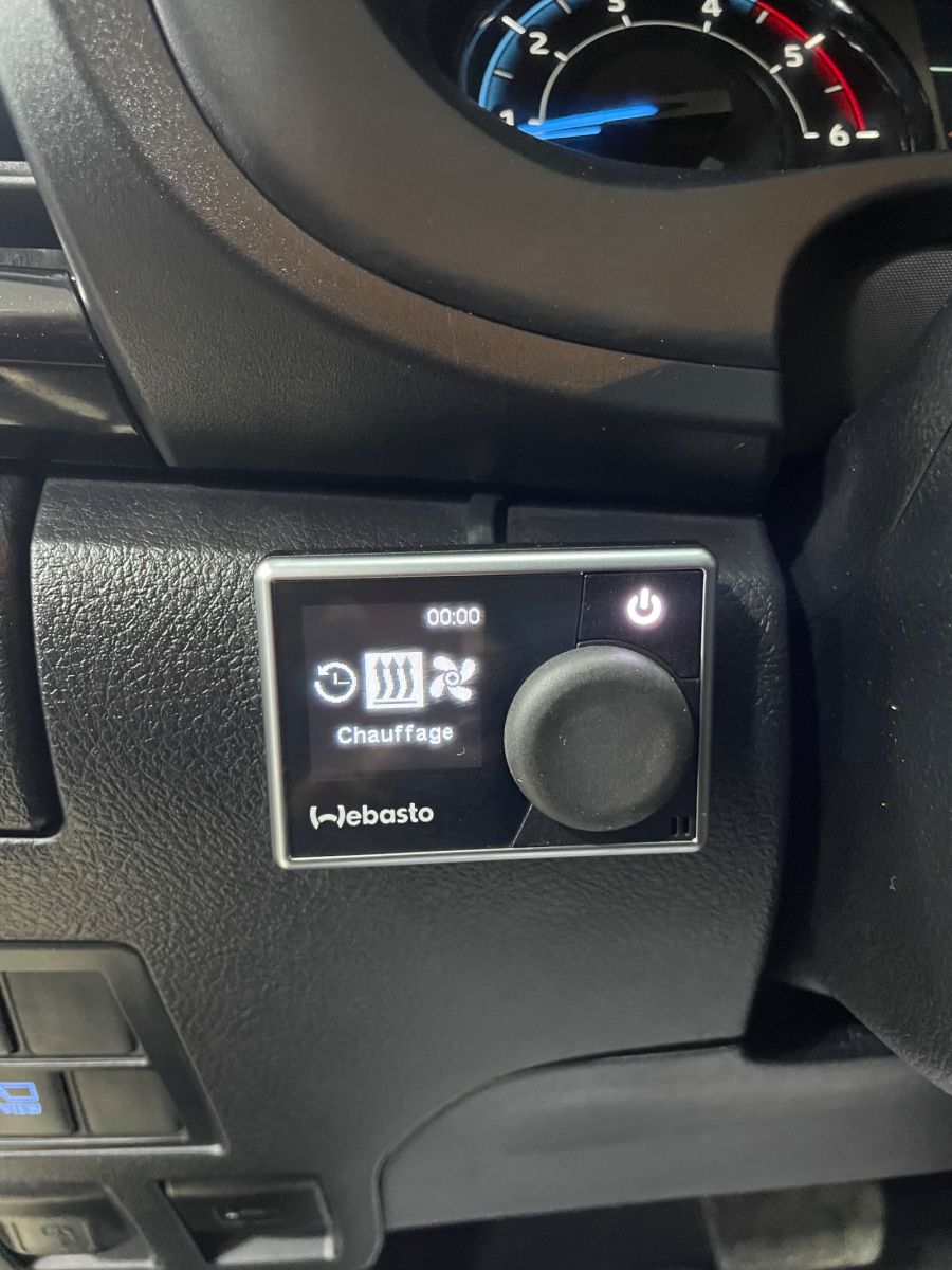 Toyota Hilux Double Cabine à Ben Arous - Photo 7