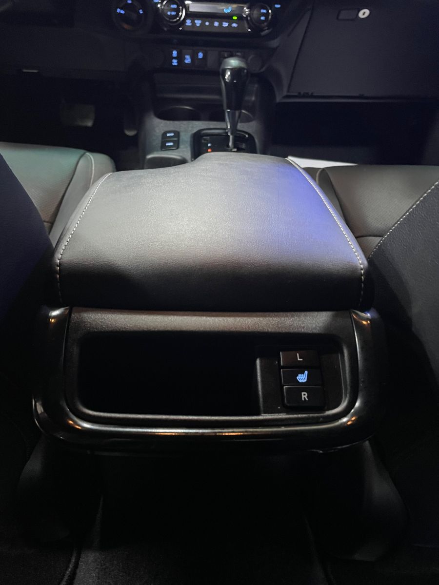 Toyota Hilux Double Cabine à Ben Arous - Photo 18