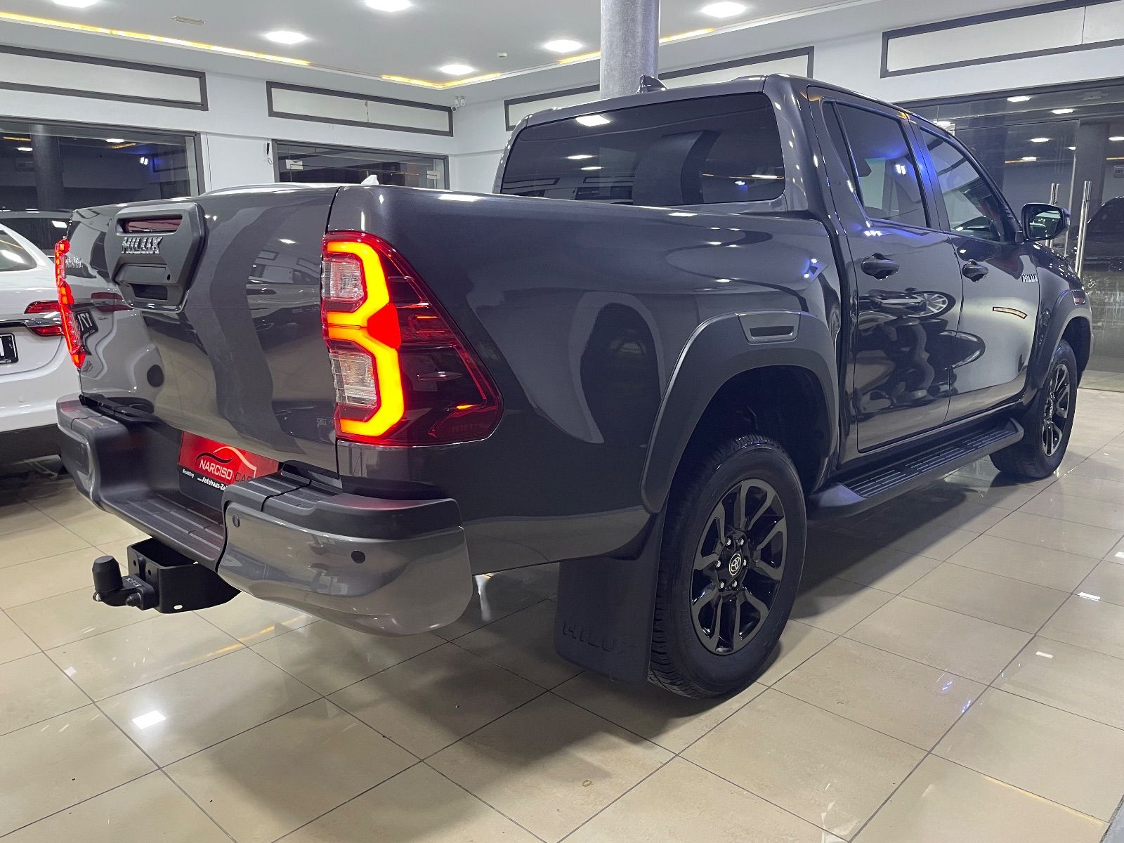 Toyota Hilux Double Cabine à Ben Arous - Photo 22