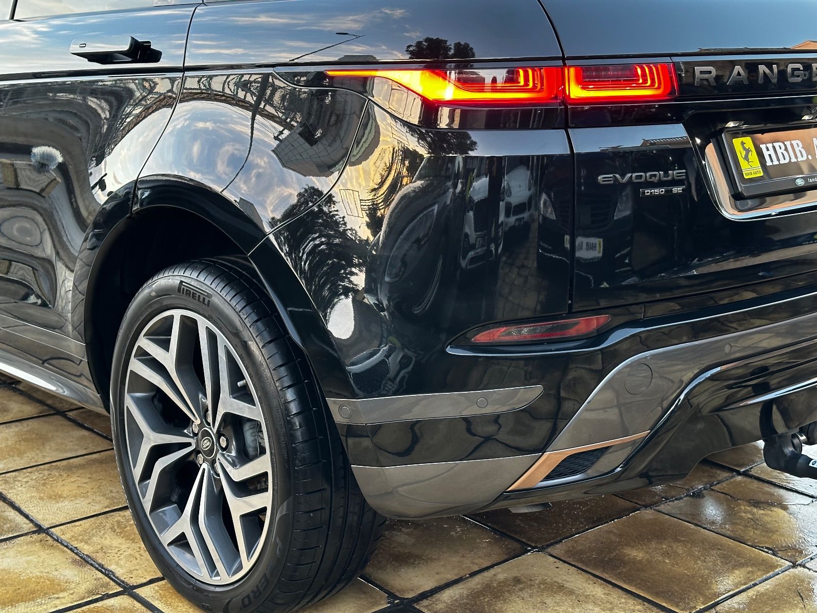 Land Rover Range Rover Evoque Hybride à Tunis - Photo 18