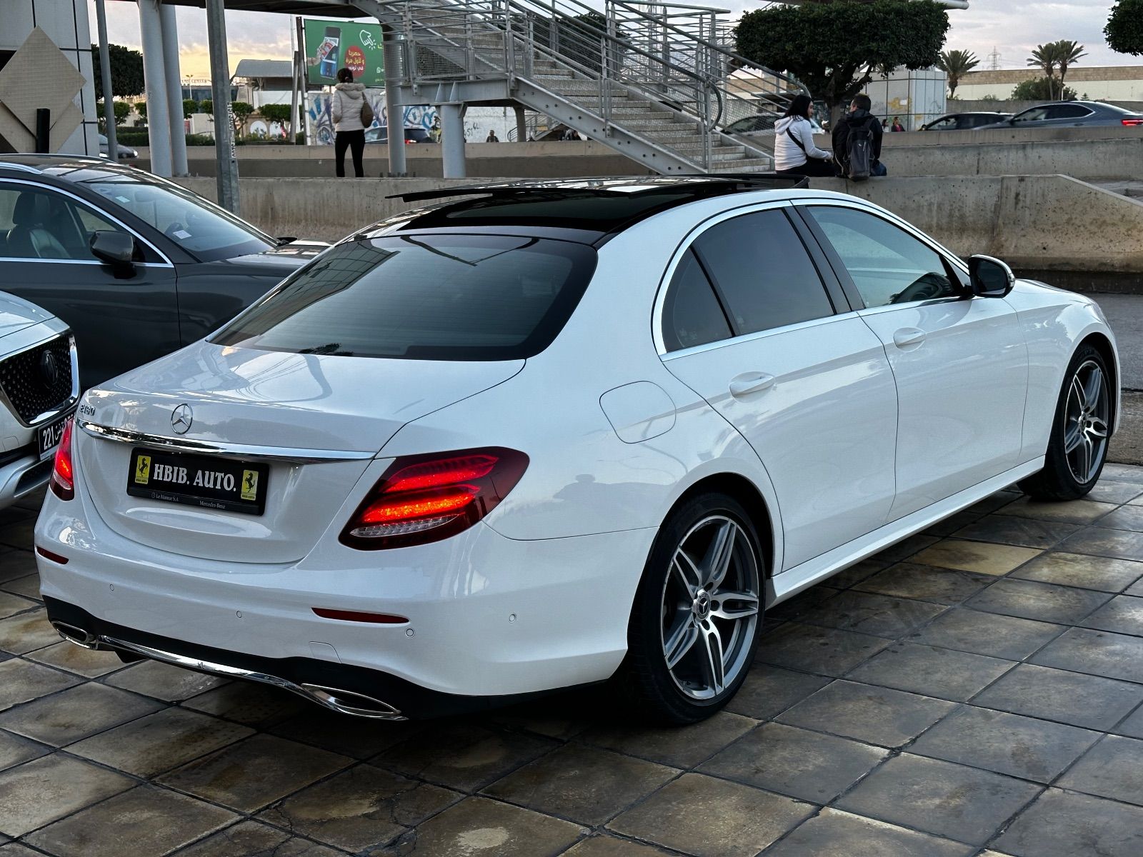 Mercedes-Benz Classe E Avantgarde à Tunis - Photo 15