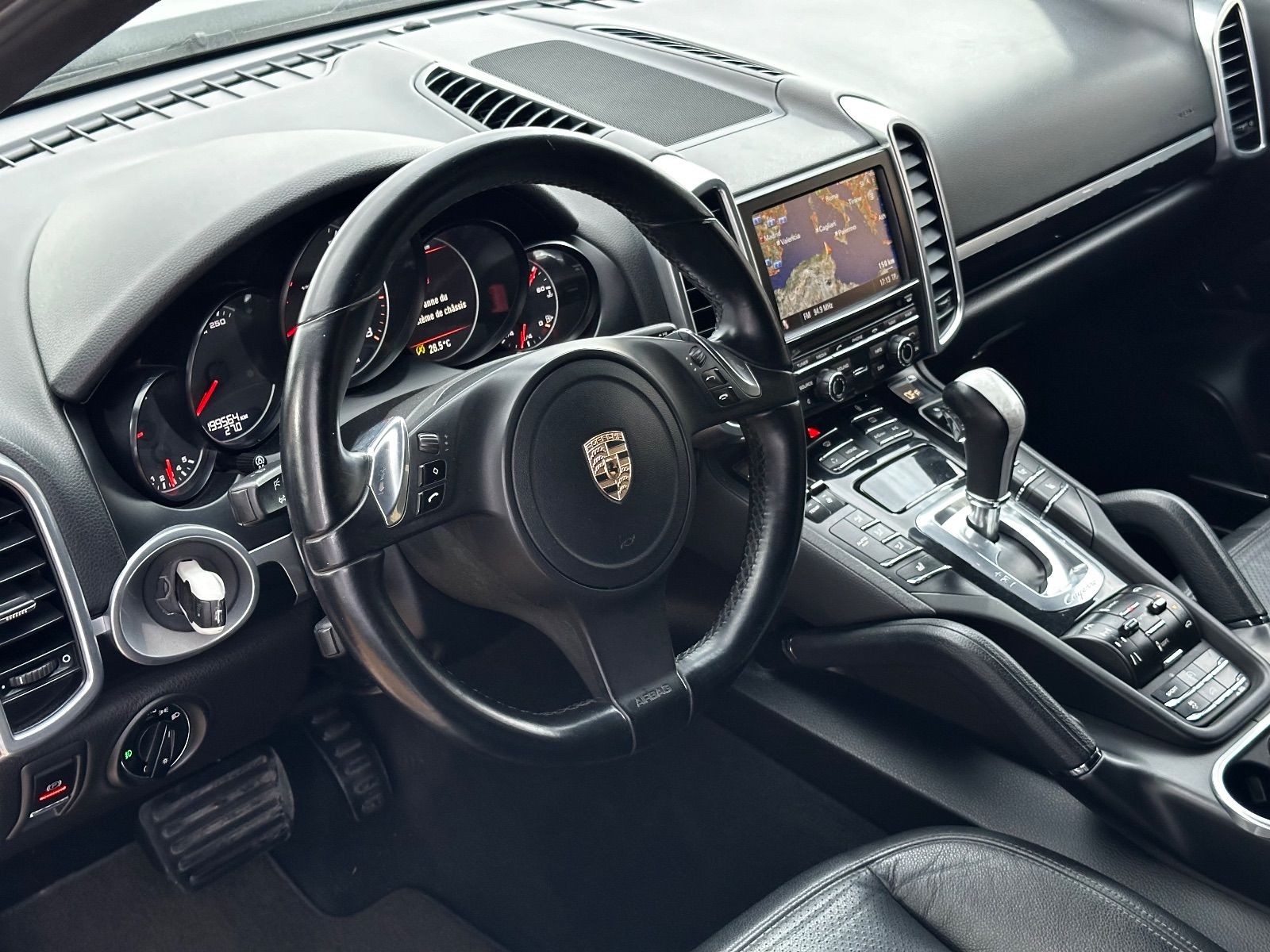 Porsche Cayenne à Ben Arous - Photo 2