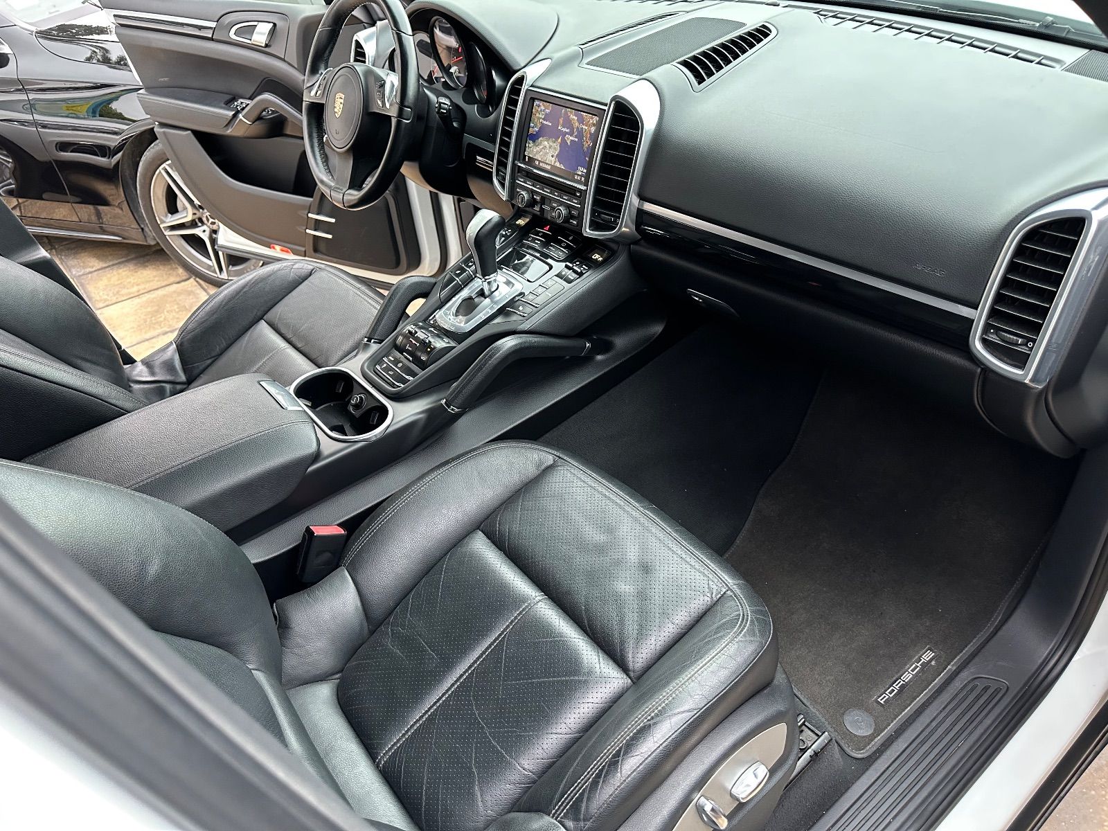 Porsche Cayenne à Ben Arous - Photo 19