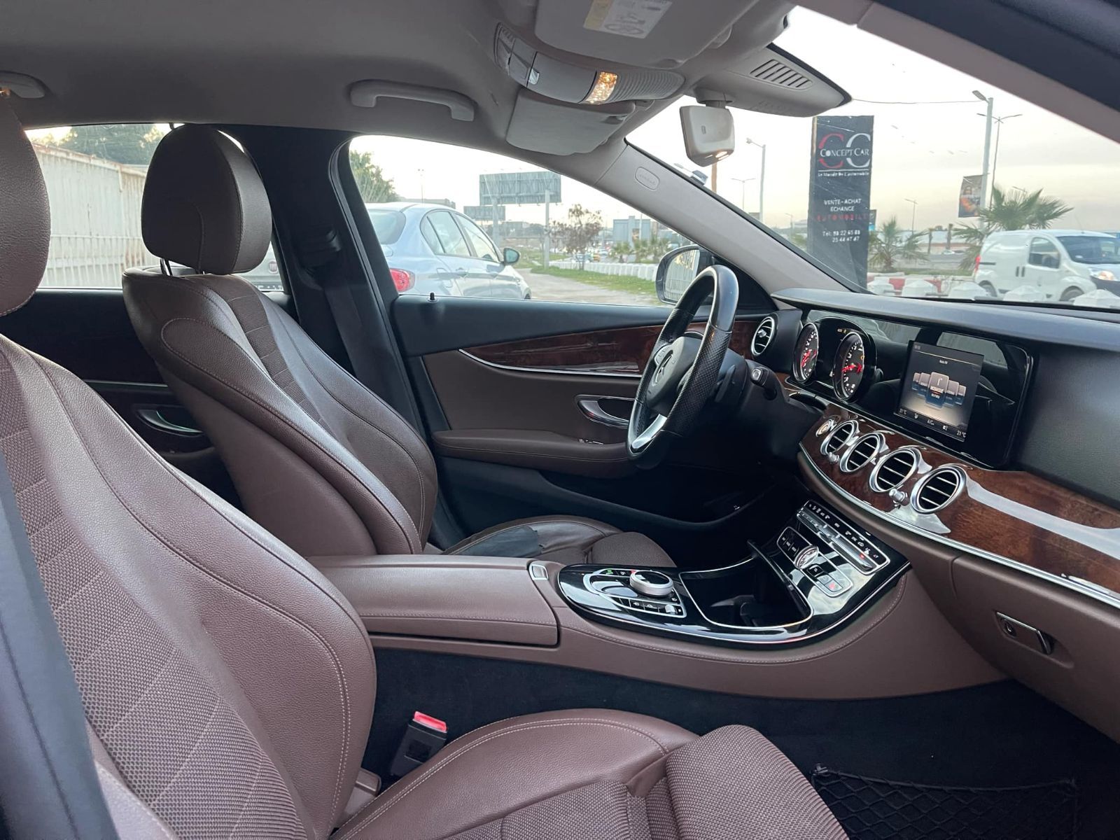 Mercedes-Benz Classe E à Tunis - Photo 6