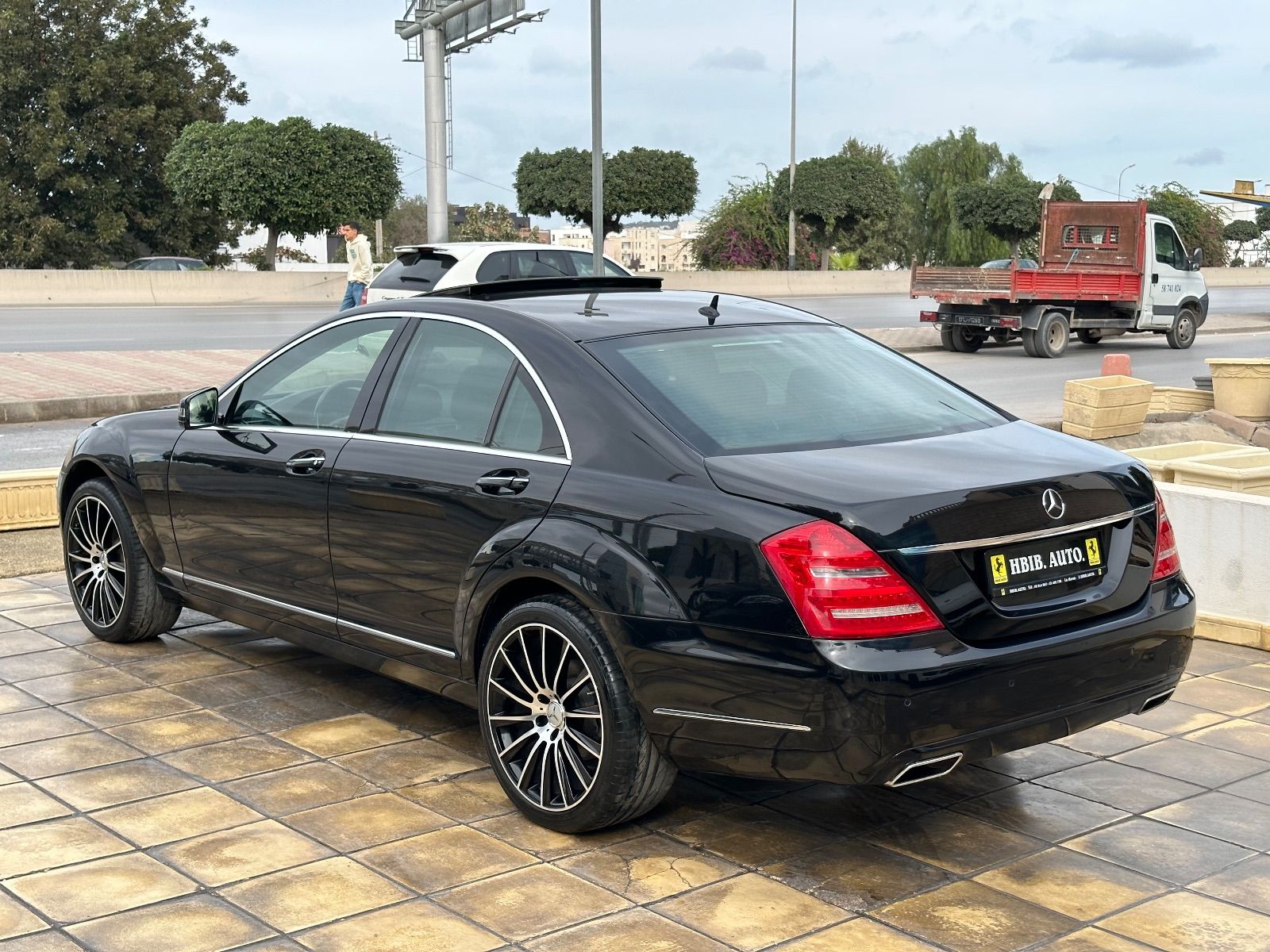 Mercedes-Benz Classe S S350. Toit ouvrant à Tunis - Photo 13