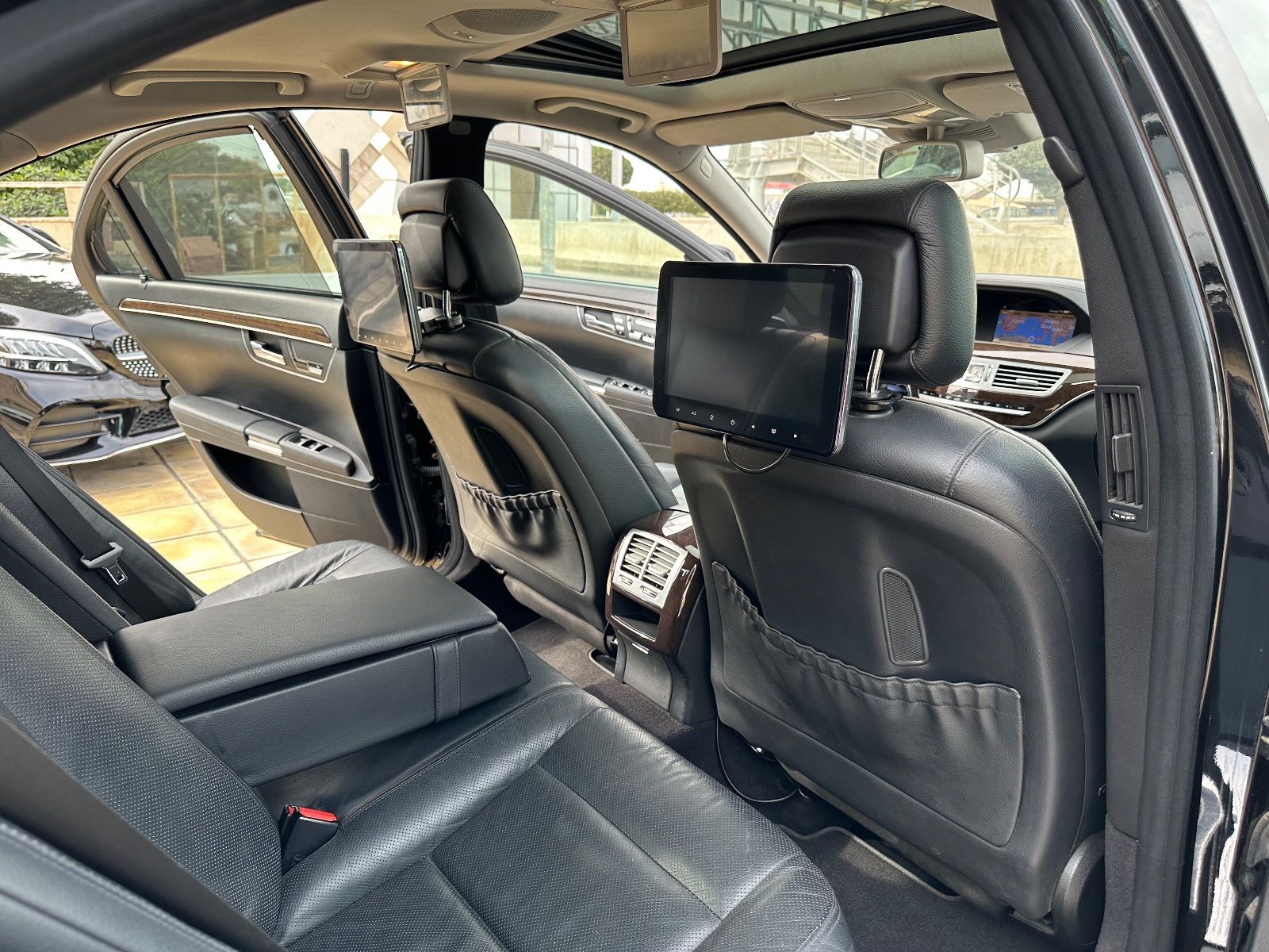Mercedes-Benz Classe S S350. Toit ouvrant à Tunis - Photo 22