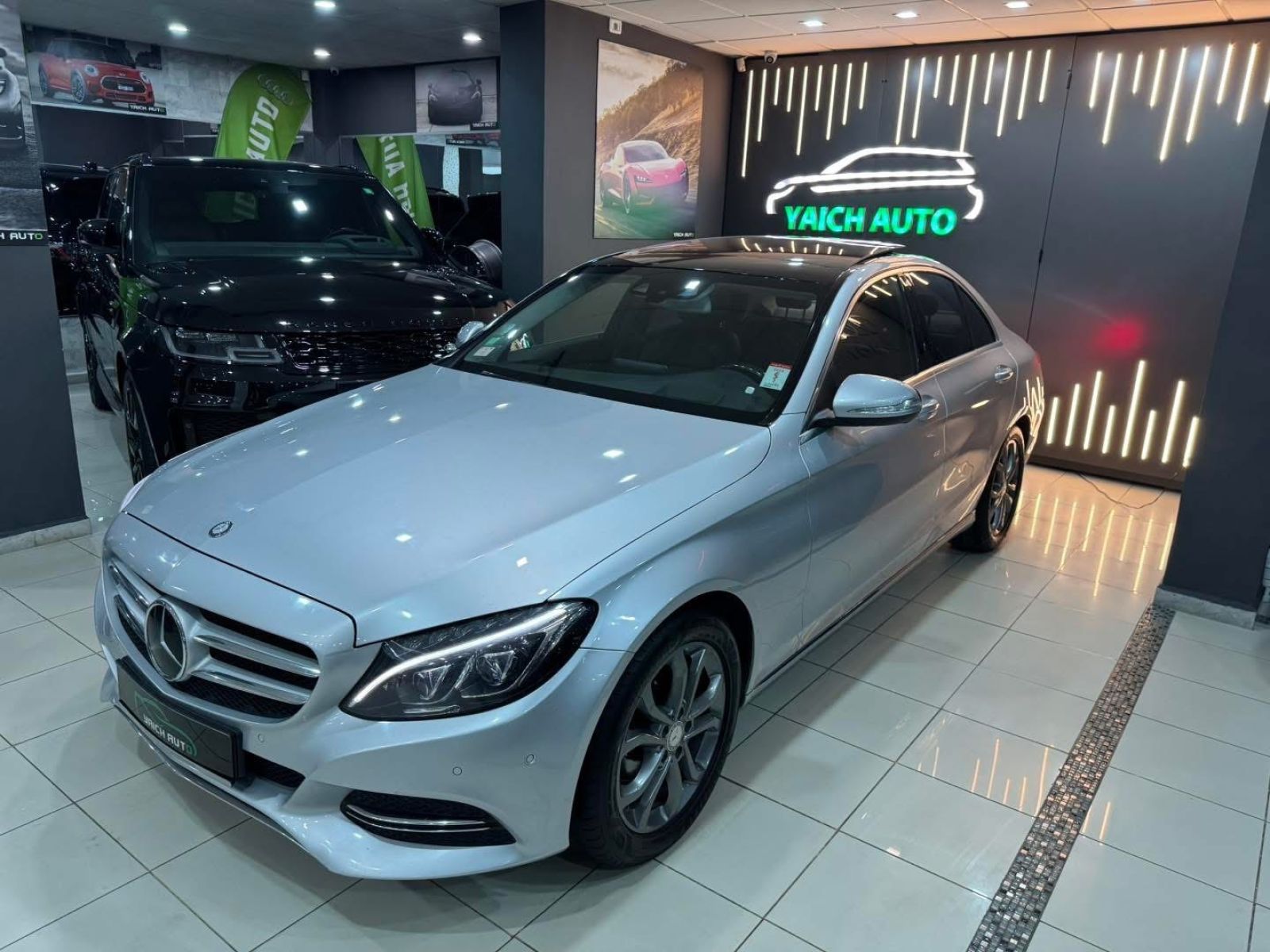 Mercedes-Benz Classe C AMG à Tunis - Photo 3