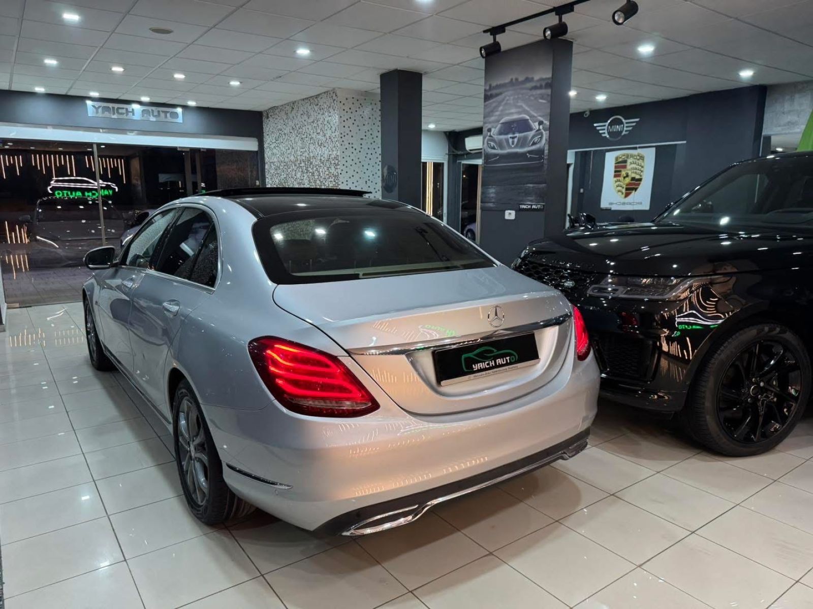 Mercedes-Benz Classe C AMG à Tunis - Photo 4