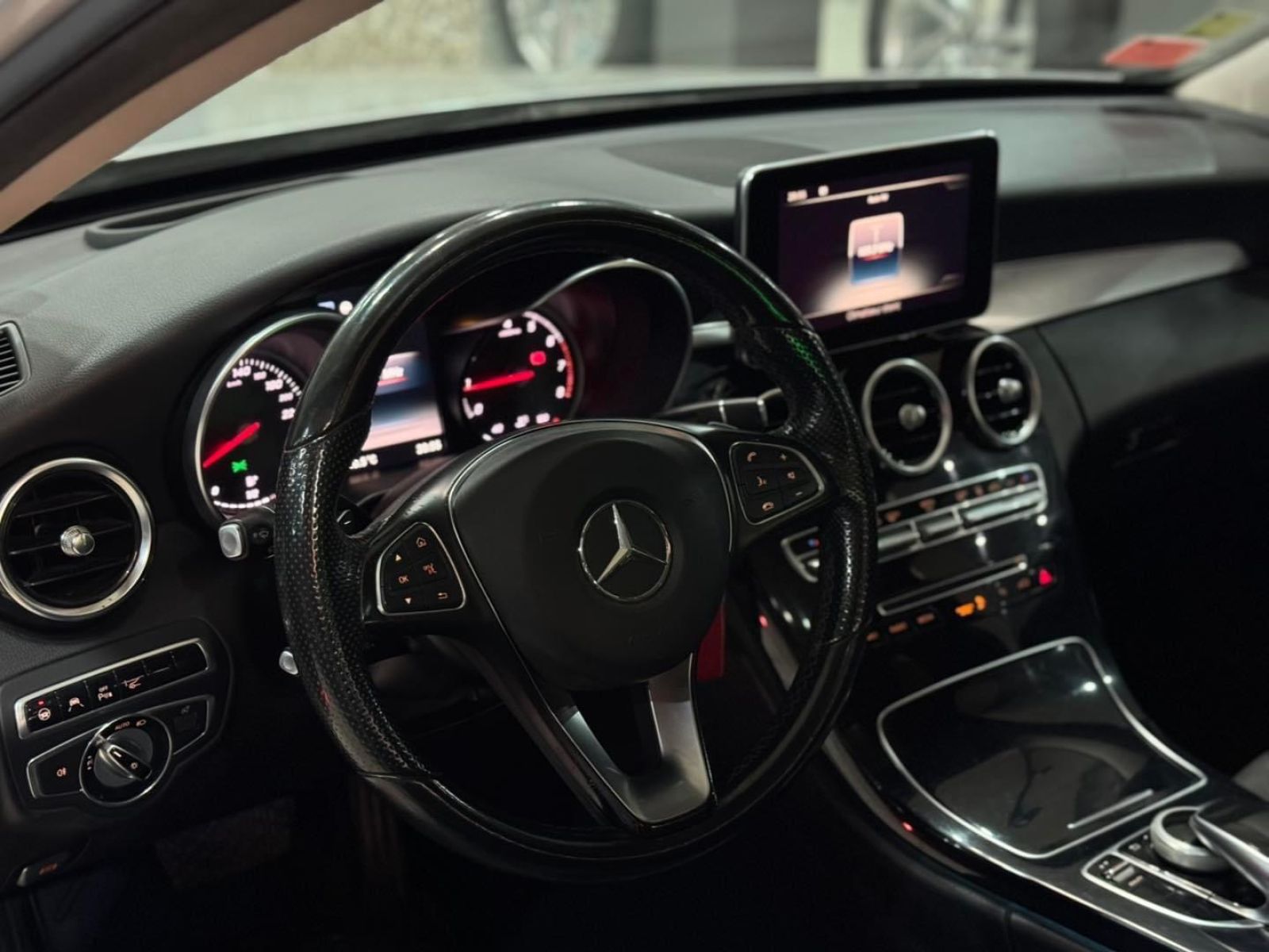 Mercedes-Benz Classe C AMG à Tunis - Photo 8