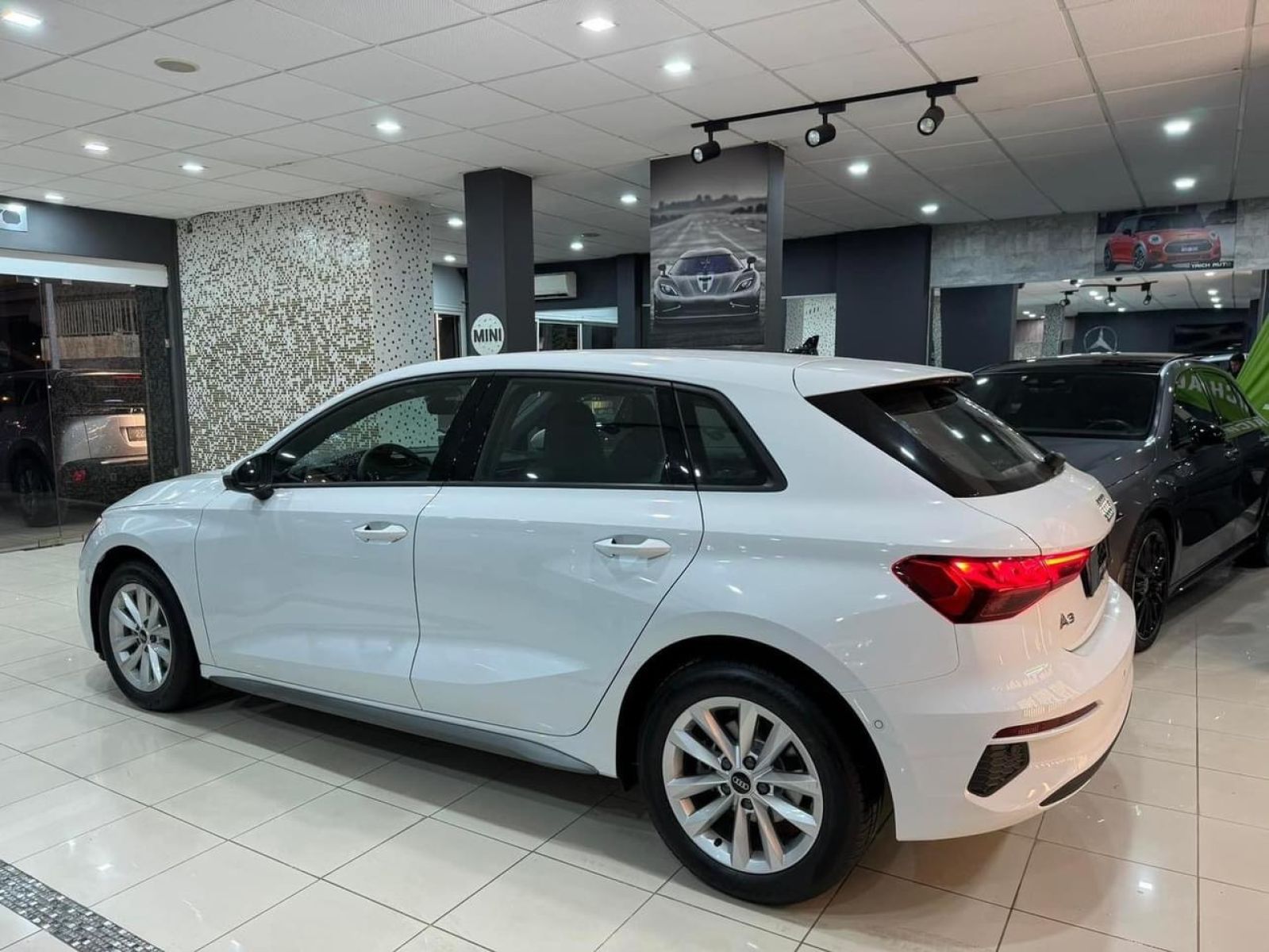 Audi A3 Sportback S-Line à Tunis - Photo 4