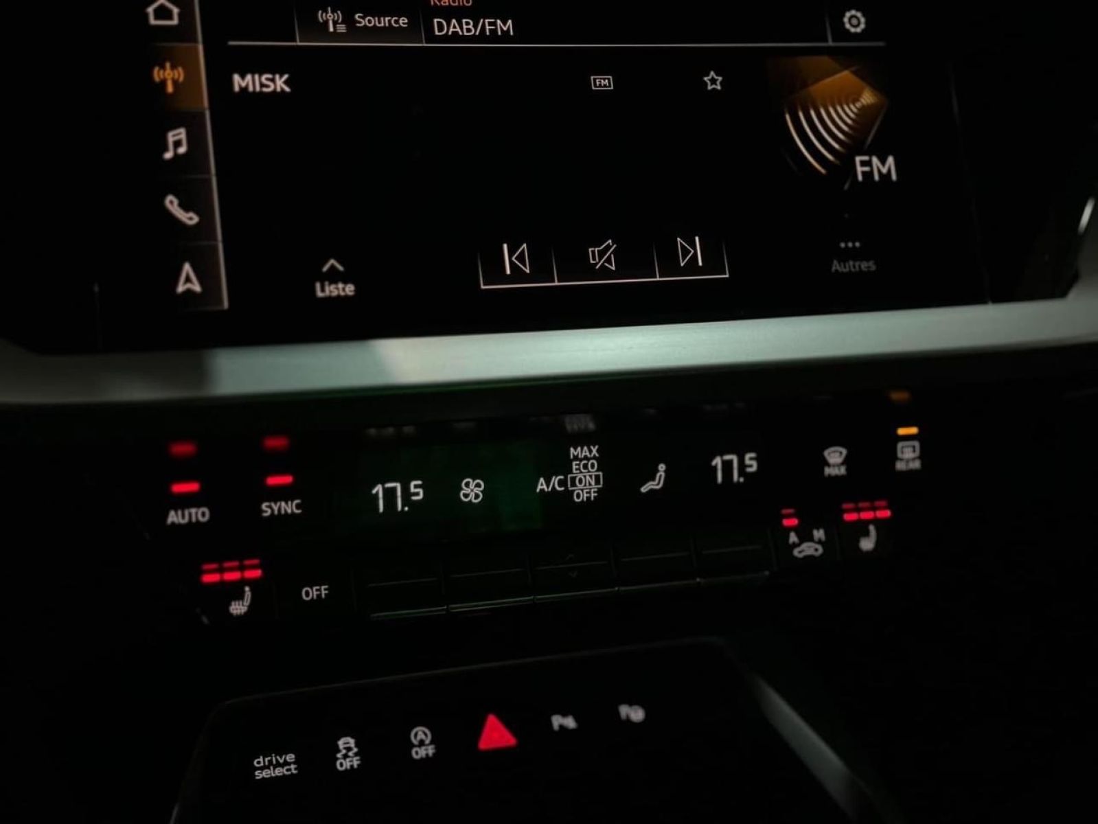 Audi A3 Sportback S-Line à Tunis - Photo 11