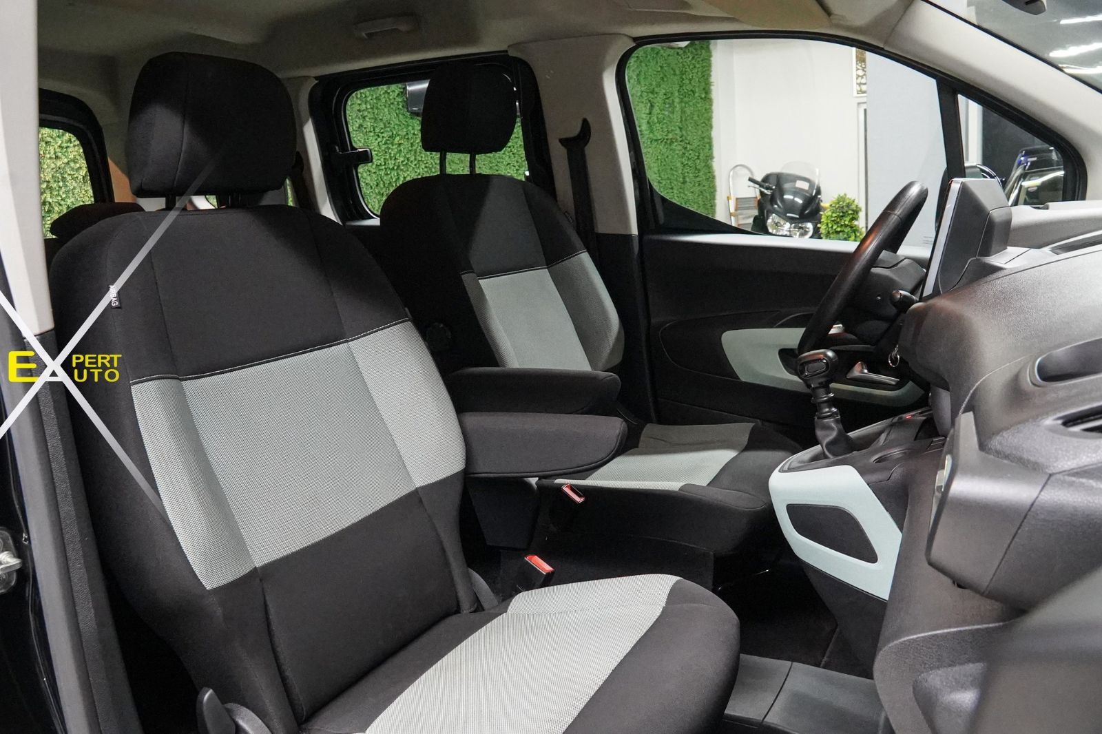 Citroën Berlingo BVA 5 places à Tunis - Photo 13