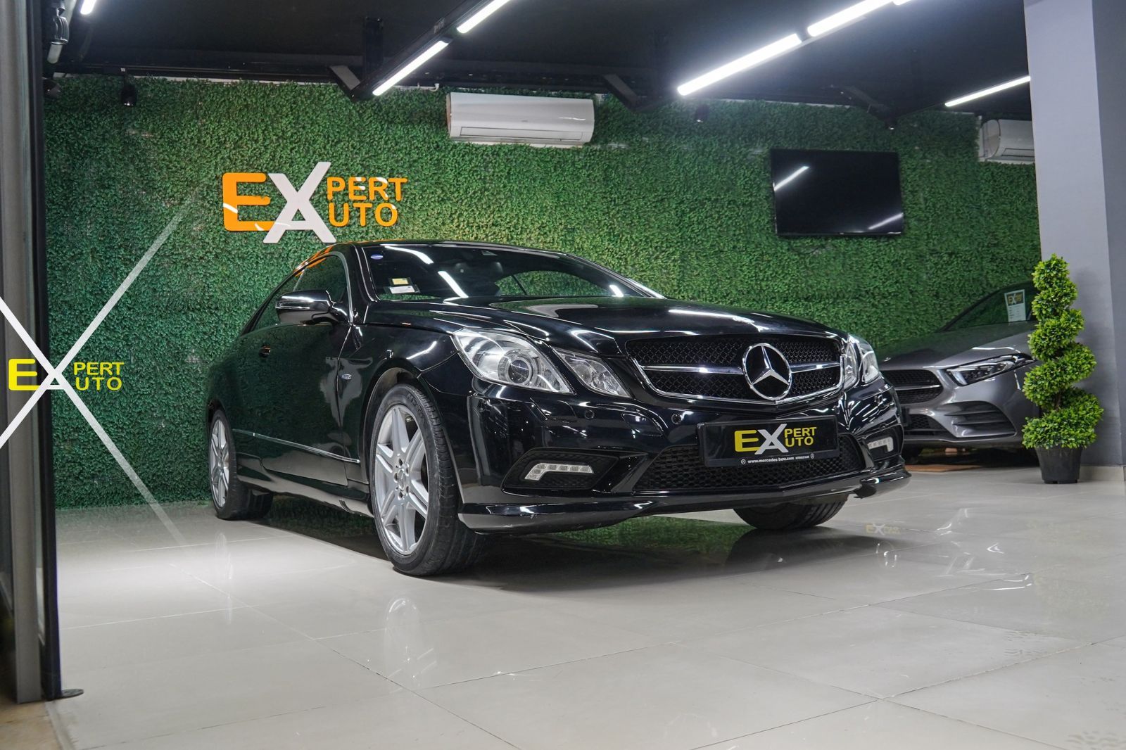 Mercedes-Benz Classe E coupé AMG à Tunis - Photo 1