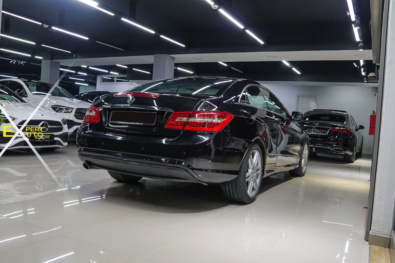 Mercedes-Benz Classe E coupé AMG à Tunis - Photo 9