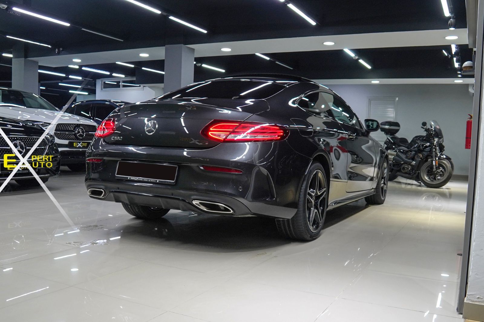 Mercedes-Benz Classe C coupé AMG à Tunis - Photo 13