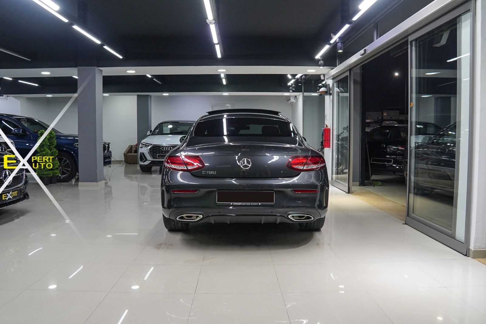Mercedes-Benz Classe C coupé AMG à Tunis - Photo 15