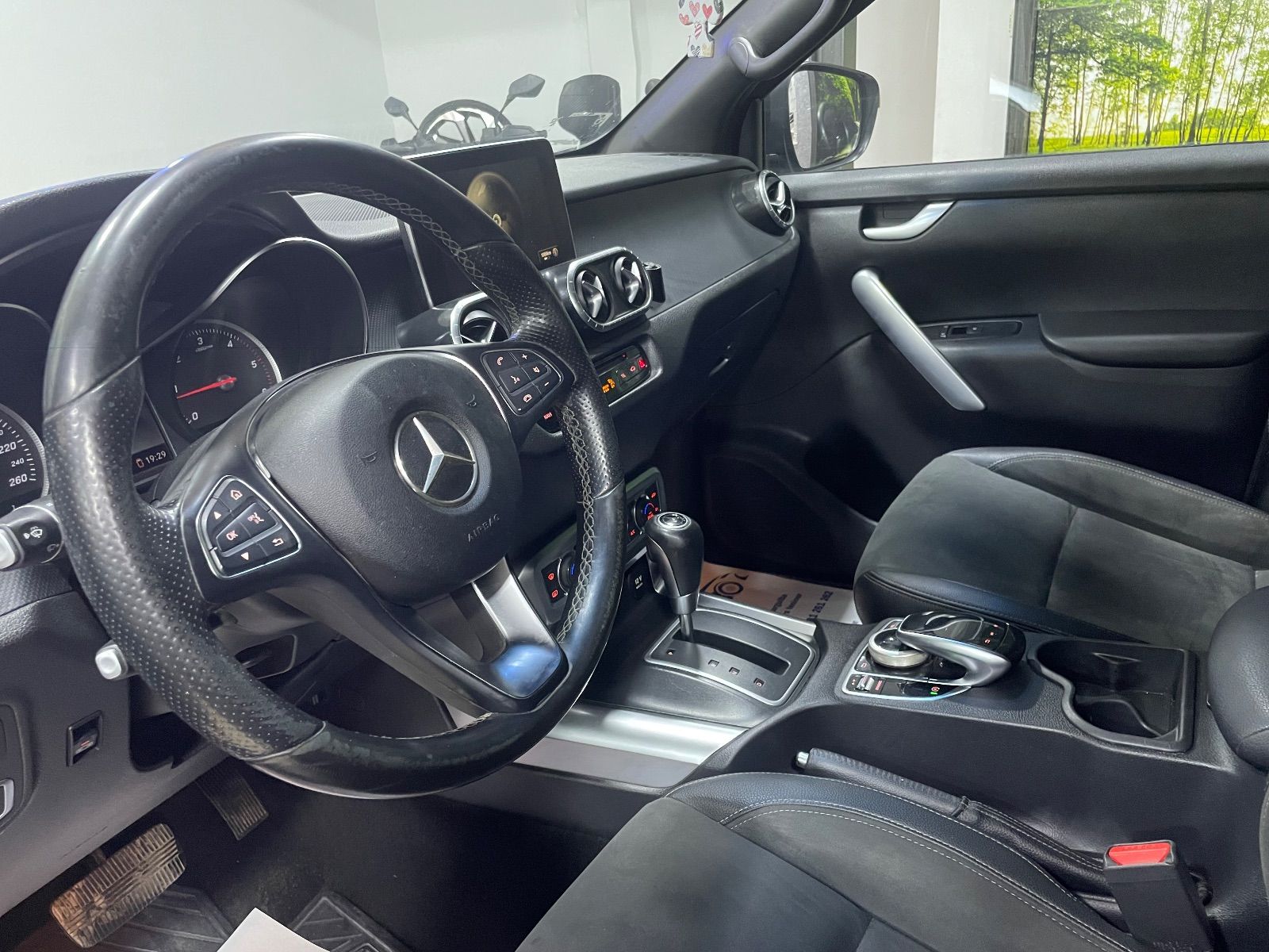 Mercedes-Benz Classe X à Tunis - Photo 3