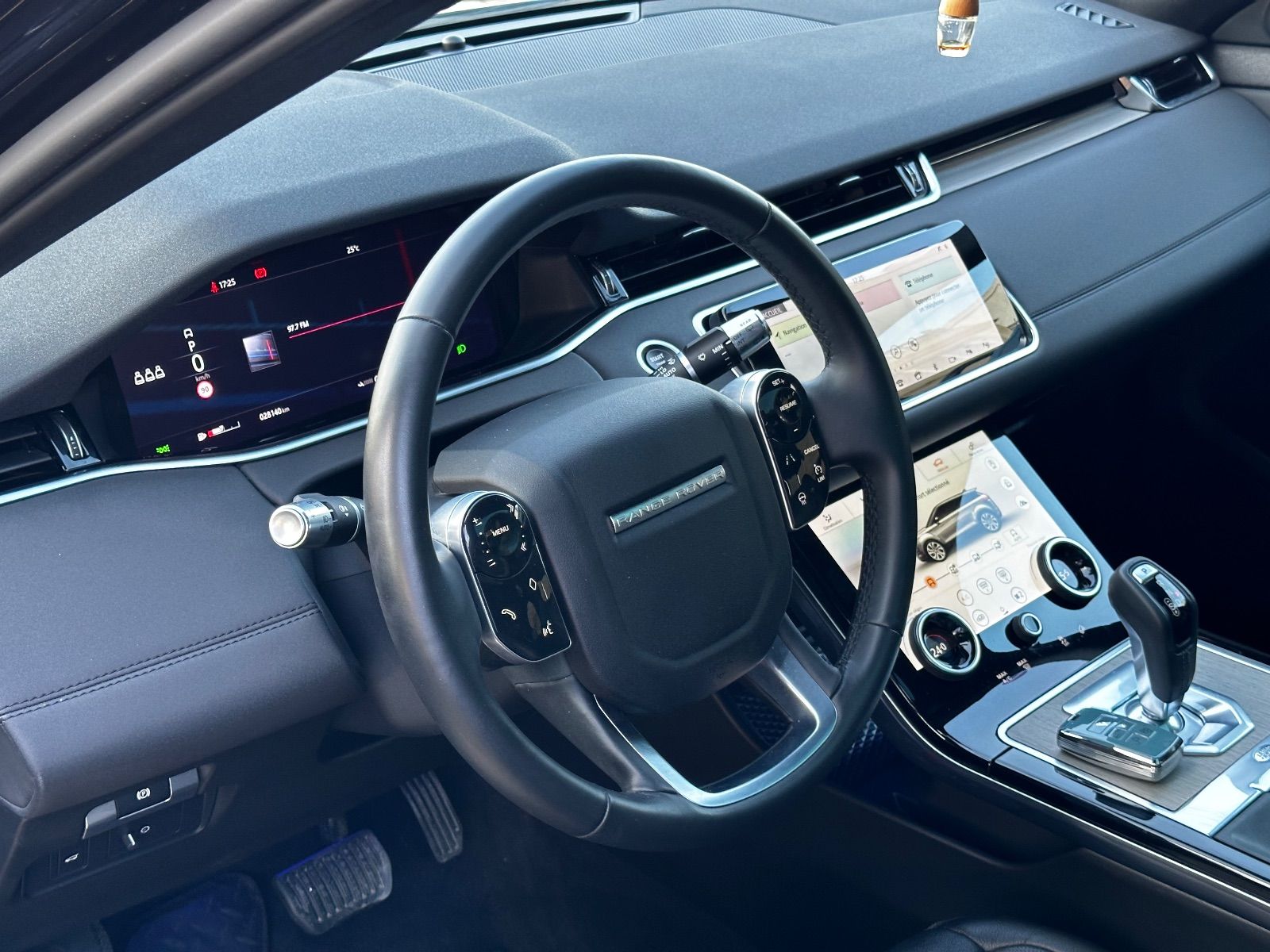 Land Rover Range Rover Evoque R-Dynamic SE à Nabeul - Photo 1