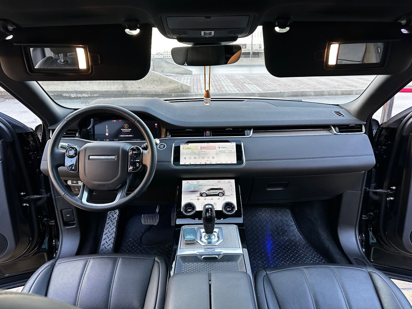 Land Rover Range Rover Evoque R-Dynamic SE à Nabeul - Photo 10