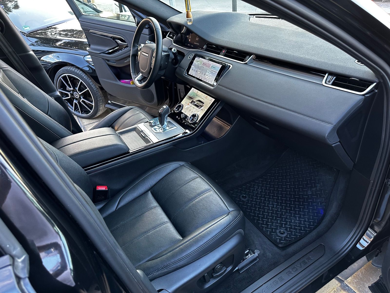 Land Rover Range Rover Evoque R-Dynamic SE à Nabeul - Photo 16