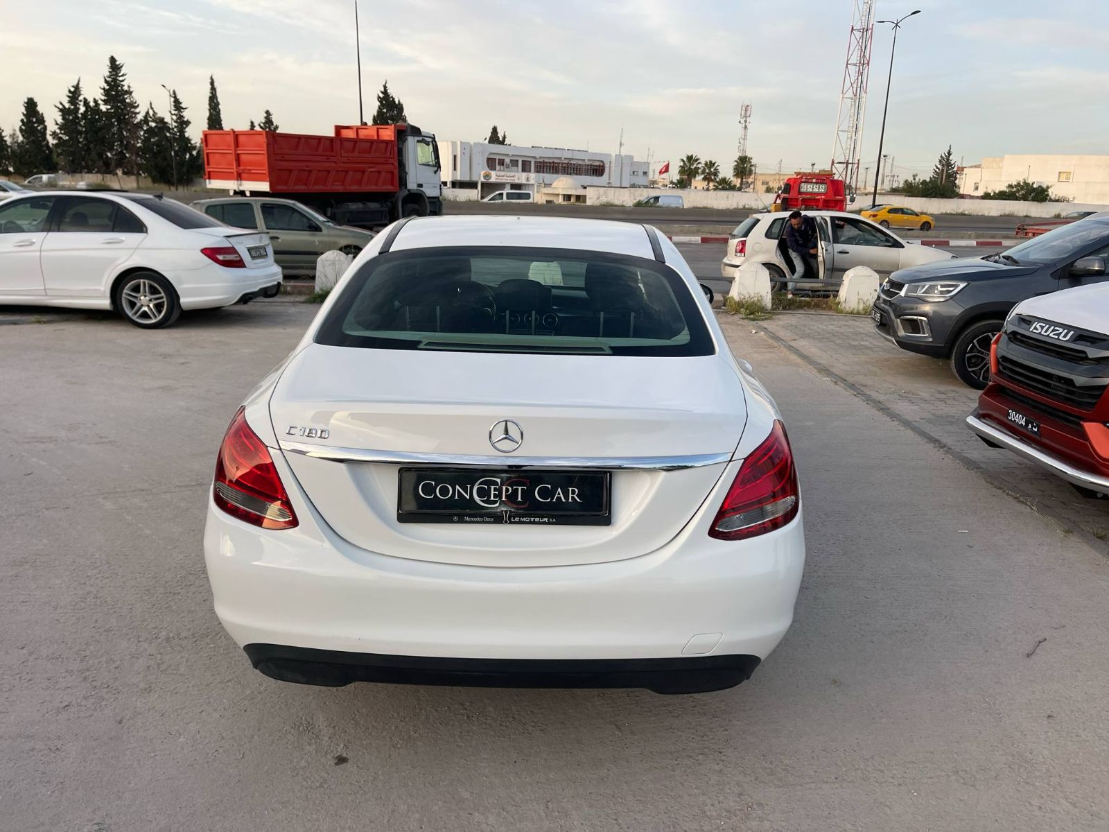Mercedes-Benz Classe C AMG à Ben Arous - Photo 11
