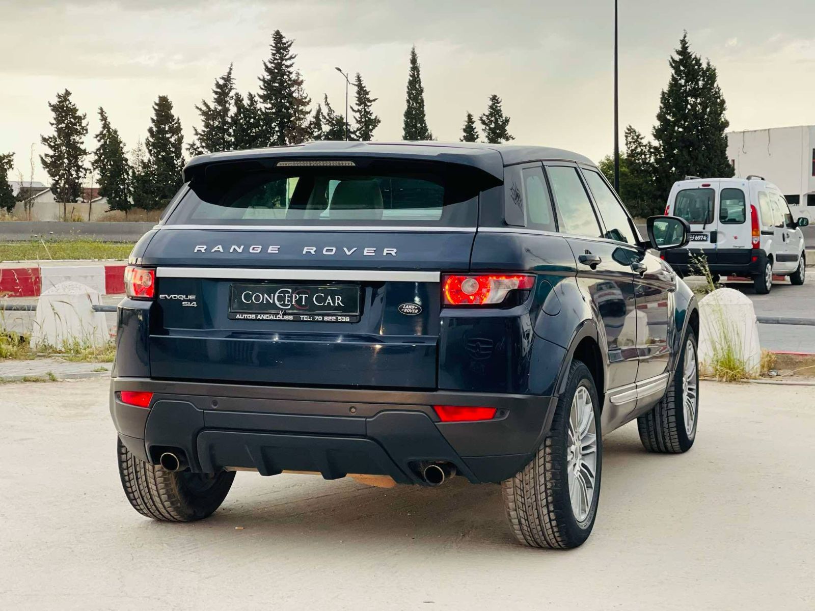 Land Rover Range Rover Evoque R-Dynamic à Ben Arous - Photo 4